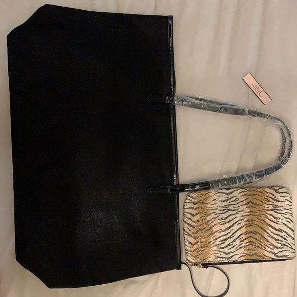 Victoria’s Secret never used still has plastic/tag - Picture 2 of 3